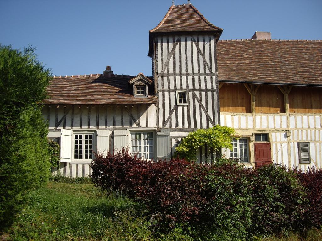 فيلا Meuble De Tourisme Le Gilliard Chavanges الغرفة الصورة